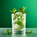 Firefly Un cocktail à base de vodka et de menthe fraîche sur un fond uni dans les tons verts 71573.webp